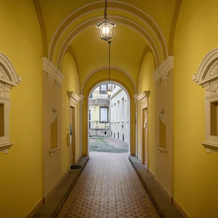 아파트 District 6th Sense