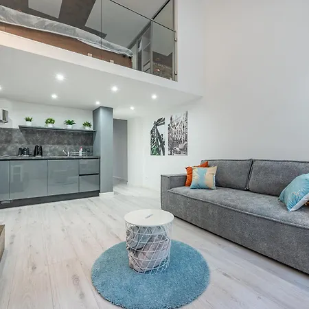 District 6th Sense Apartment