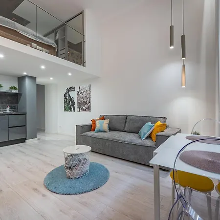 District 6th Sense Apartment