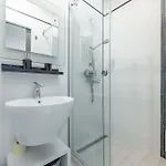 District 6th Sense Apartman *